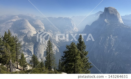 Half Dome, Yosemite National Park, USA Half Dome, Yosemite National Park, USA 143264631