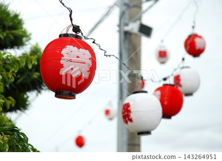 夏季節日的紅燈籠 夏季節日的紅燈籠 143264951