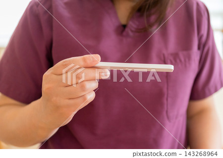 A simple test kit that can simultaneously measure influenza and coronavirus. A simple test kit that can simultaneously measure influenza and coronavirus. 143268964
