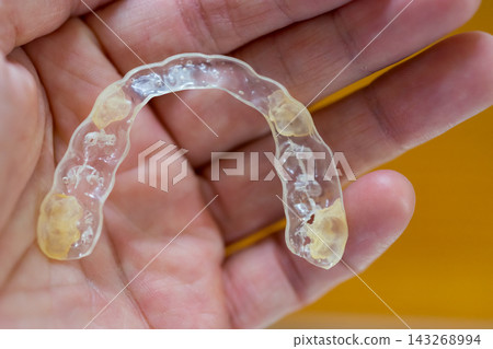 斷裂的吹嘴 斷裂的吹嘴 143268994