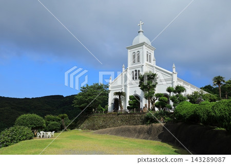 Summer sky and the Catholic Oe Church (Amakusa City, Kumamoto Prefecture, Japan) Summer sky and the Catholic Oe Church (Amakusa City, Kumamoto Prefecture, Japan) 143289087