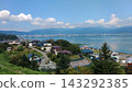 【信州風景駕車路線】從山頂俯瞰諏訪湖和山脈全景 143292385