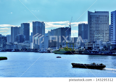 東京港:從築地橋眺望竹芝碼頭,客運碼頭 東京港:從築地橋眺望竹芝碼頭,客運碼頭 143295312