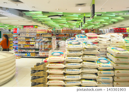 The Philippines on the Move - Landmark's Bustling Supermarket Cityscape (June 2025) The Philippines on the Move - Landmark's Bustling Supermarket Cityscape (June 2025) 143301903