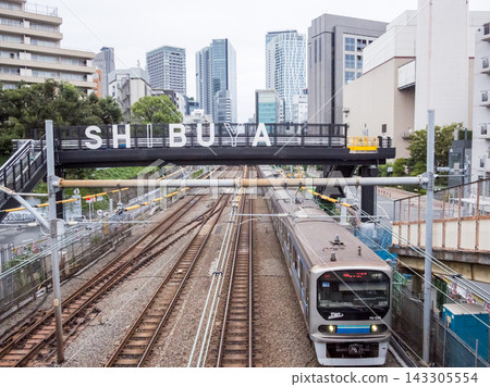 【四壇道人行天橋】從人行天橋上看到的臨海線列車 143305554