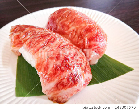 飛驒牛肉握壽司 143307579