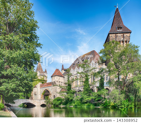 Vajdahunyad Castle and tranquil lake in Budapest's Varosliget Park Vajdahunyad Castle and tranquil lake in Budapest's Varosliget Park 143308952