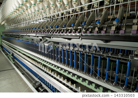 Textile Machinery in Industrial Yarn Spinning Factory Textile Machinery in Industrial Yarn Spinning Factory 143310503