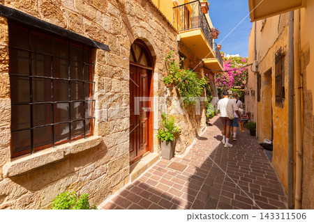 Narrow Street in Chania Old Town, Crete, Greece 143311506