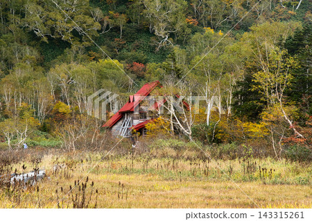 長野縣小谷村栂池自然公園秋葉、櫂池小屋紀念館 143315261