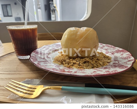 甜點:桃子配希臘優格 甜點:桃子配希臘優格 143316086
