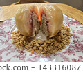 甜點：桃子配希臘優格 143316087