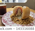 甜點：桃子配希臘優格 143316088