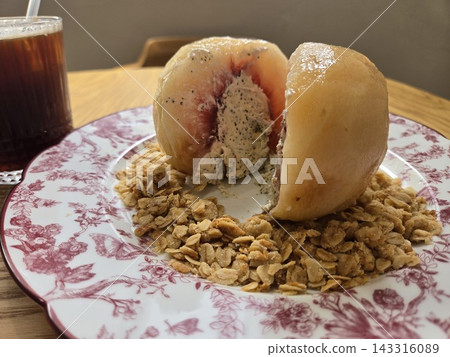 甜點:桃子配希臘優格 甜點:桃子配希臘優格 143316089