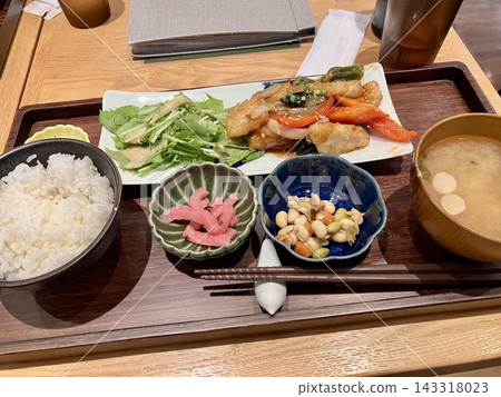 濃醬炸魚套餐 濃醬炸魚套餐 143318023
