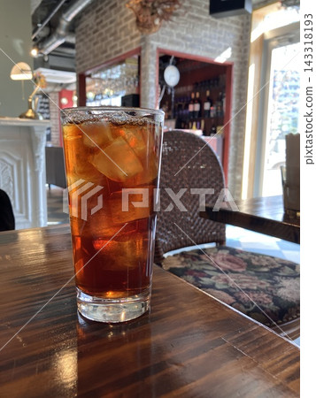 時尚咖啡館與冰茶 時尚咖啡館與冰茶 143318193