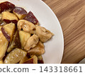 Stir-fried potato and chicken stir-fry 143318661
