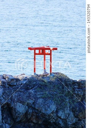 A vermilion-lacquered three-pillar torii gate stands in the scenic spot of Hikari-sho in Akune City, Kagoshima Prefecture. A vermilion-lacquered three-pillar torii gate stands in the scenic spot of Hikari-sho in Akune City, Kagoshima Prefecture. 143320794
