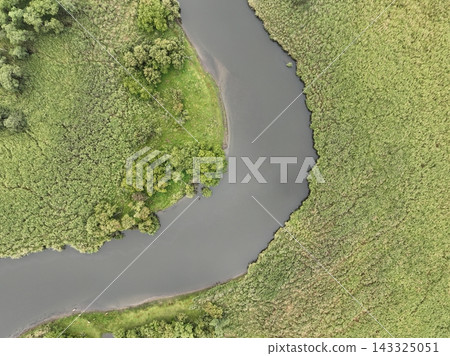 從北海道釧路濕地國立公園的細岡展望台看到的景色令人嘆為觀止(無人機空拍畫面)。 從北海道釧路濕地國立公園的細岡展望台看到的景色令人嘆為觀止(無人機空拍畫面)。 143325051