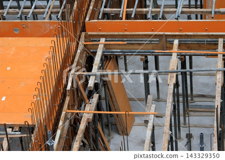 Structural work for an apartment building (formwork slab raising) - Image Structural work for an apartment building (formwork slab raising) - Image 143329350