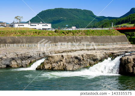 三日月瀑布與霧鐮山 三日月瀑布與霧鐮山 143335575