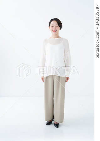 女人的全身 143335597