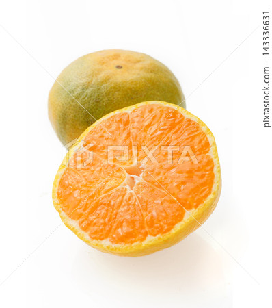 Mandarin oranges studio photography Mandarin oranges studio photography 143336631