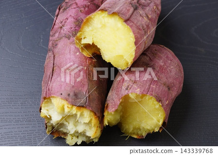 Delicious roasted sweet potato, Beni Yuukan Delicious roasted sweet potato, Beni Yuukan 143339768