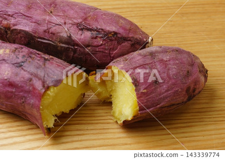 Delicious roasted sweet potato, Beni Yuukan Delicious roasted sweet potato, Beni Yuukan 143339774