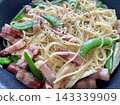 Pea and bacon peperoncino 143339909