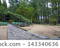 A beautiful autumn rain scene at Sogenji Temple in Okayama City, Okayama Prefecture, Japan. 143340636