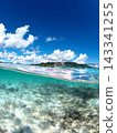 沖繩縣瀨底島安知海灘半水景 143341255