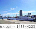 Kobe: Giant Ferris Wheel and Cruise Ship (Harborland) (Late Summer) 143344223