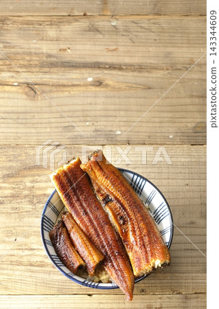 一張鰻魚飯(鰻魚蓋飯)單人份照片。 一張鰻魚飯(鰻魚蓋飯)單人份照片。 143344609