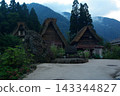 秋季，富山縣戶浪市相倉町會舉辦小切子祭，吸引大量民眾前來參加。 143344827
