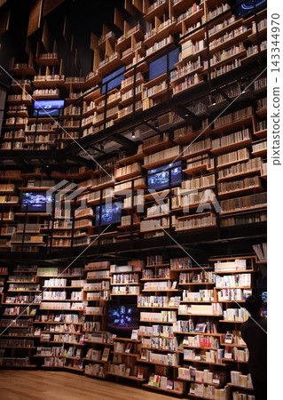 Bookshelf 143344970