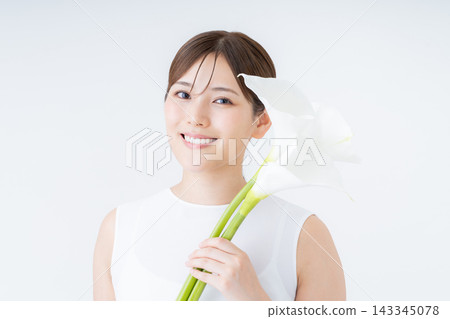 年輕女性的美麗 年輕女性的美麗 143345078