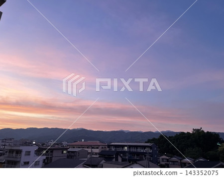 山上的日落 山上的日落 143352075