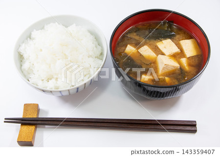 米飯和味噌湯 米飯和味噌湯 143359407