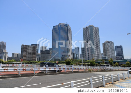 東京中央區月島朝潮大橋的景色。 東京中央區月島朝潮大橋的景色。 143361641