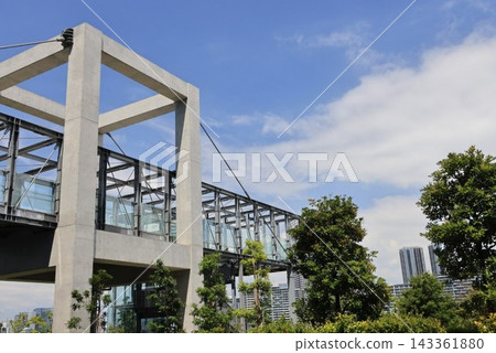 東京江東區豐洲的仙鶴萬來橋 東京江東區豐洲的仙鶴萬來橋 143361880