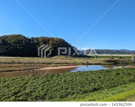 夏天河 夏天河 143362504