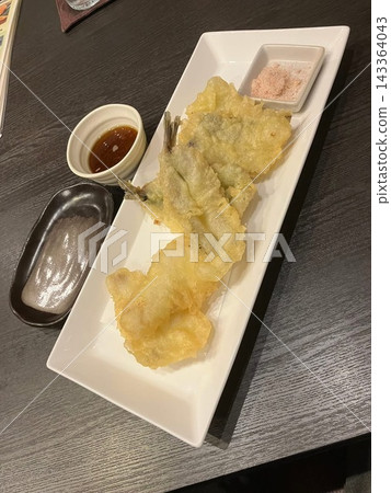 Tempura served on a plate Tempura served on a plate 143364043
