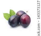 Sweet plums with leaves on white backgrounds 143373127