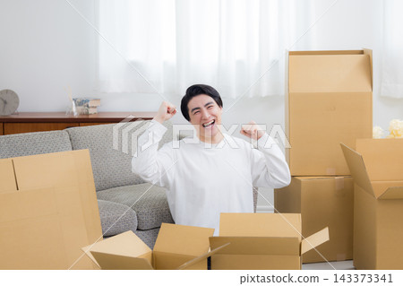 A young man moving scene A young man moving scene 143373341
