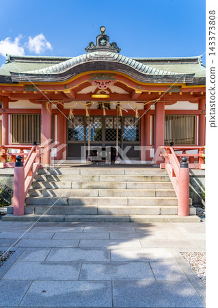 尼崎市大物之主神社參拜殿(平安時代,平清盛將嚴島神社的分裂神靈帶到大物之主神社,祈求海上交通要道大物之浦的安全。) 尼崎市大物之主神社參拜殿(平安時代,平清盛將嚴島神社的分裂神靈帶到大物之主神社,祈求海上交通要道大物之浦的安全。) 143373808