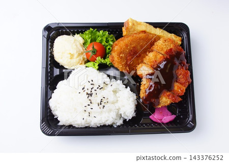 Tonkatsu lunch box Tonkatsu lunch box 143376252