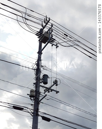 Electric pole and switch Electric pole and switch 143376578