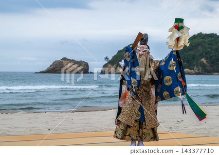 Iwami Kagura "Iwato" where the gods dance Iwami Kagura "Iwato" where the gods dance 143377710