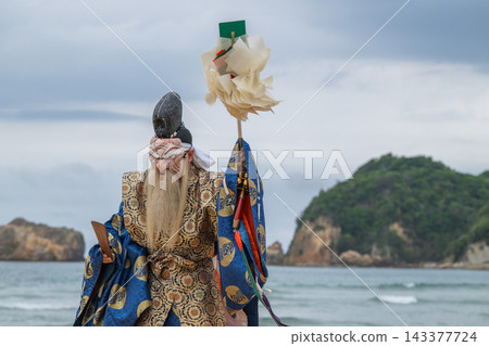 Iwami Kagura "Iwato" where the gods dance Iwami Kagura "Iwato" where the gods dance 143377724